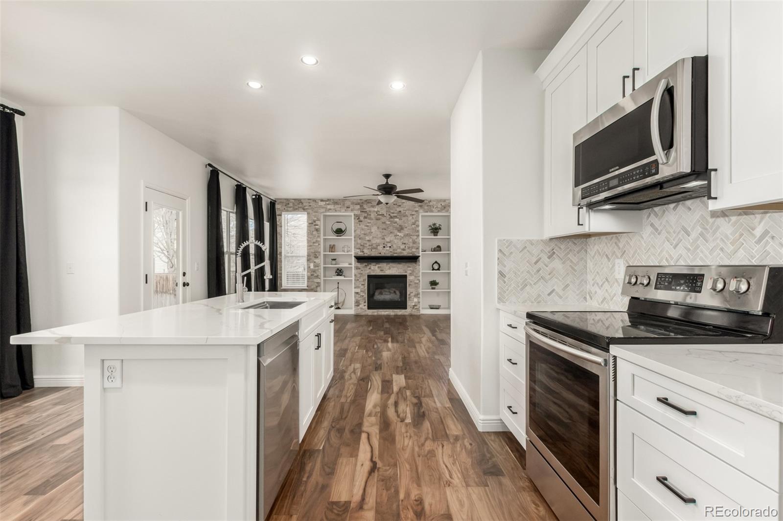 8045 Gray Circle, Arvada, CO 80003, 5 Bedrooms Bedrooms, ,3 BathroomsBathrooms,Residential,For Sale,Gray,REC7429237