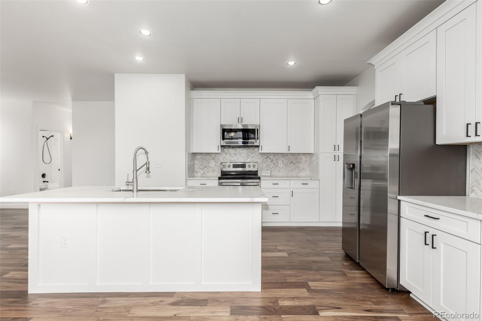 8045 Gray Circle, Arvada, CO 80003, 5 Bedrooms Bedrooms, ,3 BathroomsBathrooms,Residential,For Sale,Gray,REC7429237