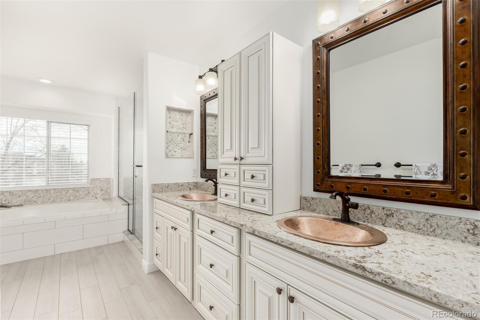 8045 Gray Circle, Arvada, CO 80003, 5 Bedrooms Bedrooms, ,3 BathroomsBathrooms,Residential,For Sale,Gray,REC7429237