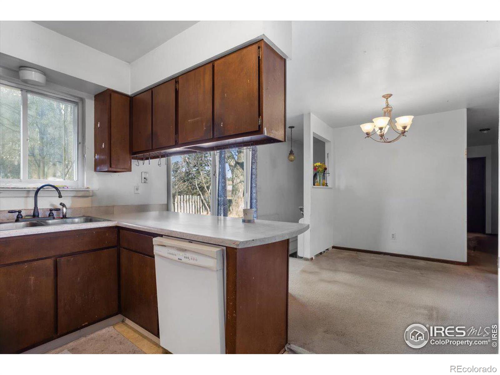 2100 Stuart Street, Fort Collins, CO 80526, 4 Bedrooms Bedrooms, ,3 BathroomsBathrooms,Residential,For Sale,Stuart,RECIR1023785