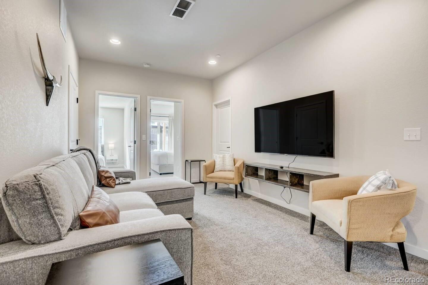 2220 La Salle Street #107-108, Colorado Springs, CO 80909, 8 Bedrooms Bedrooms, ,8 BathroomsBathrooms,Income,For Sale,Eagle View Condominiums,La Salle,REC2924520