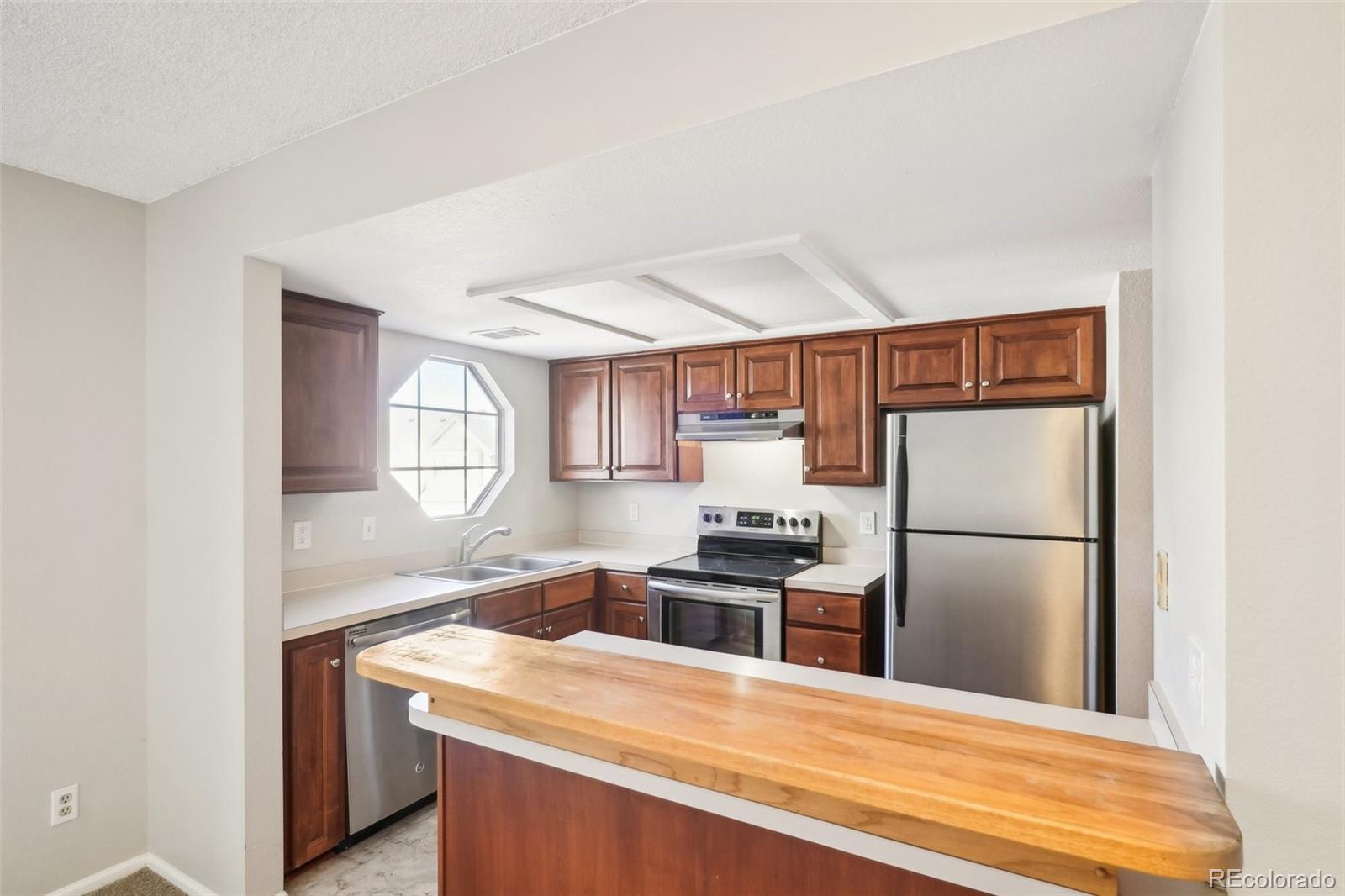 12675 Pacific Circle #C, Aurora, CO 80014, 2 Bedrooms Bedrooms, ,2 BathroomsBathrooms,Residential,For Sale,Pacific,REC6575299