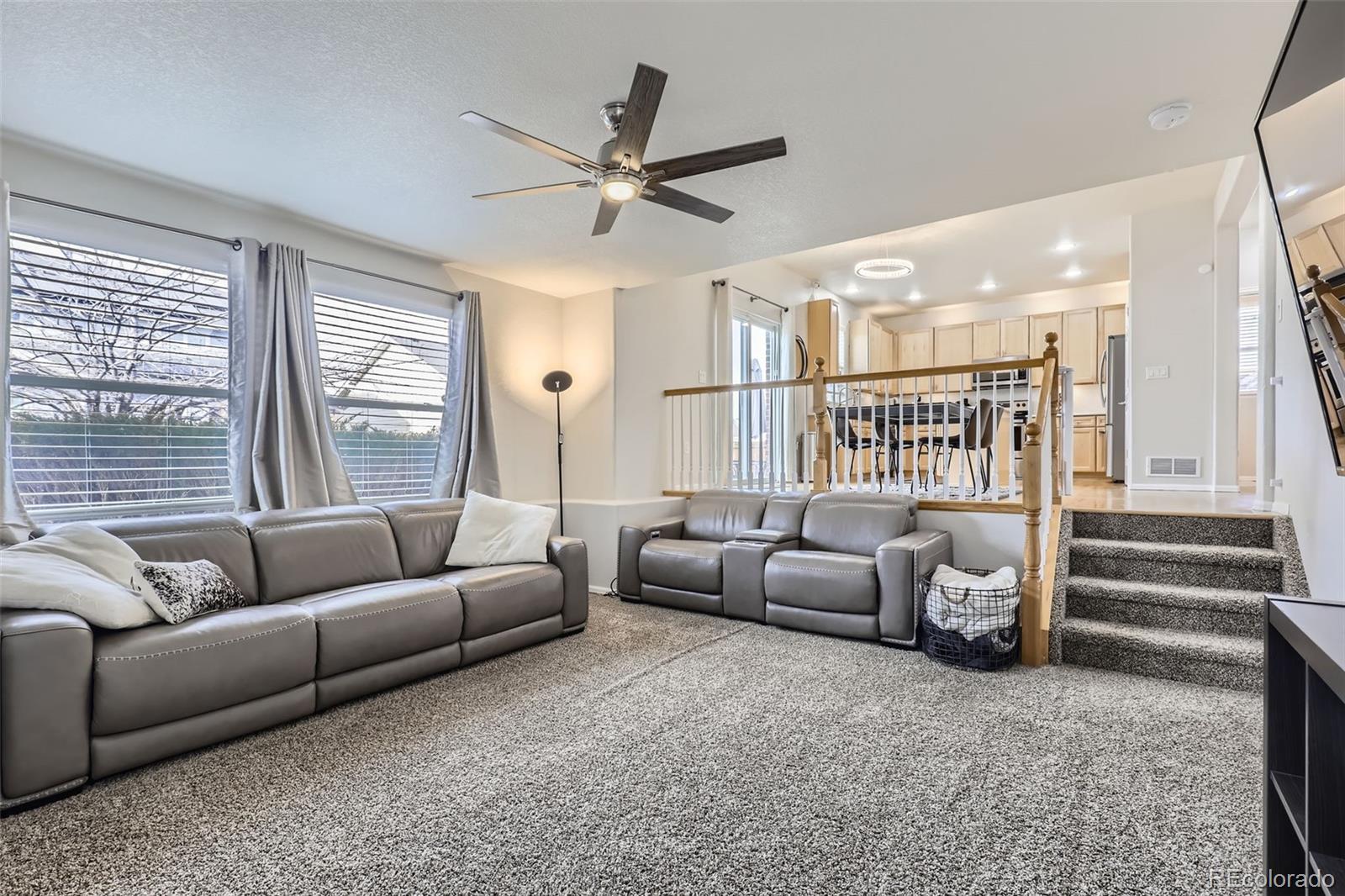 485 Kewaunee Way, Aurora, CO 80018, 4 Bedrooms Bedrooms, ,4 BathroomsBathrooms,Residential,For Sale,Kewaunee,REC6366459