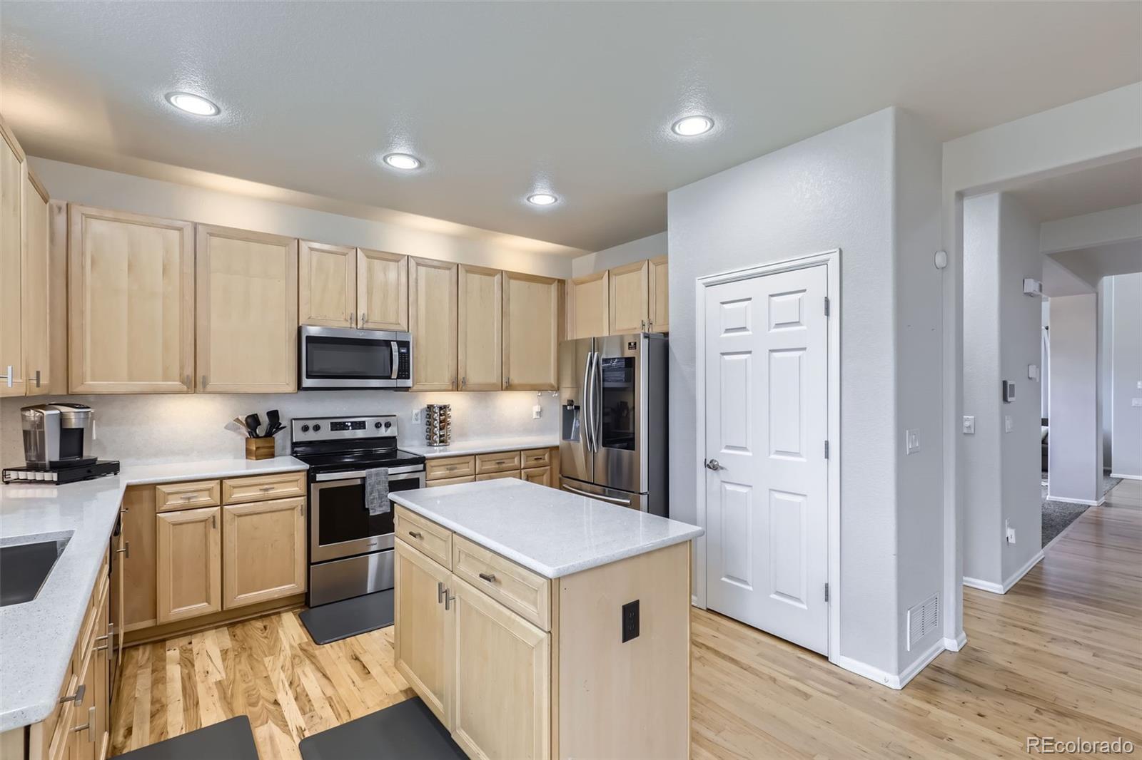 485 Kewaunee Way, Aurora, CO 80018, 4 Bedrooms Bedrooms, ,4 BathroomsBathrooms,Residential,For Sale,Kewaunee,REC6366459
