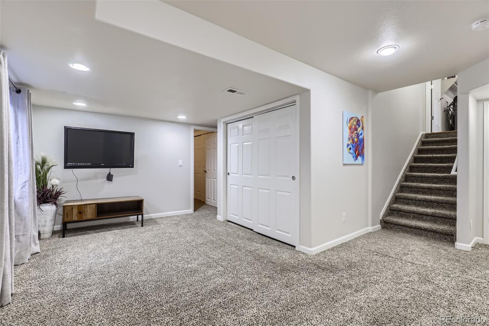 485 Kewaunee Way, Aurora, CO 80018, 4 Bedrooms Bedrooms, ,4 BathroomsBathrooms,Residential,For Sale,Kewaunee,REC6366459