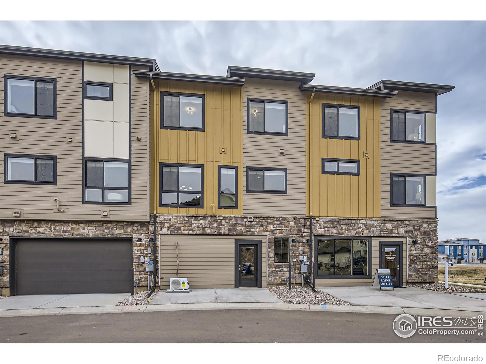 1009 Birdwhistle Lane #2, Fort Collins, CO 80524, 3 Bedrooms Bedrooms, ,4 BathroomsBathrooms,Residential,For Sale,Birdwhistle,RECIR1023745
