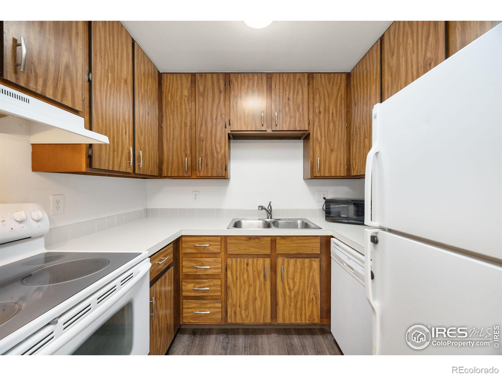 1024 E Swallow Road #B214, Fort Collins, CO 80525, 2 Bedrooms Bedrooms, ,1 BathroomBathrooms,Residential,For Sale,Swallow,RECIR1023758