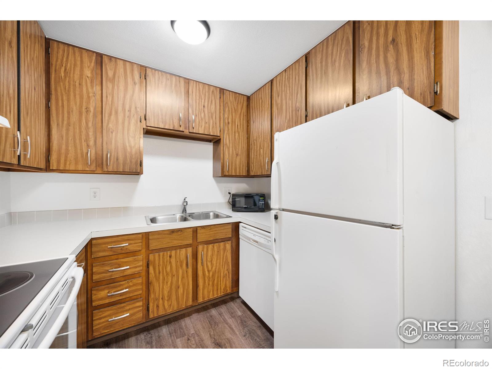 1024 E Swallow Road #B214, Fort Collins, CO 80525, 2 Bedrooms Bedrooms, ,1 BathroomBathrooms,Residential,For Sale,Swallow,RECIR1023758