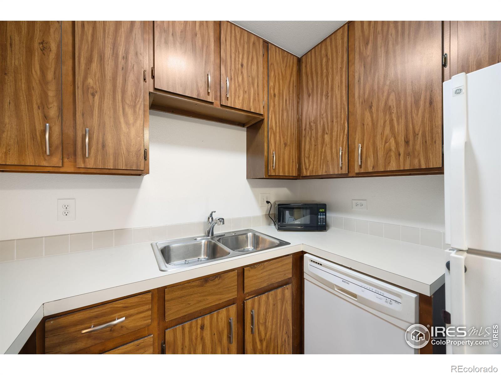 1024 E Swallow Road #B214, Fort Collins, CO 80525, 2 Bedrooms Bedrooms, ,1 BathroomBathrooms,Residential,For Sale,Swallow,RECIR1023758