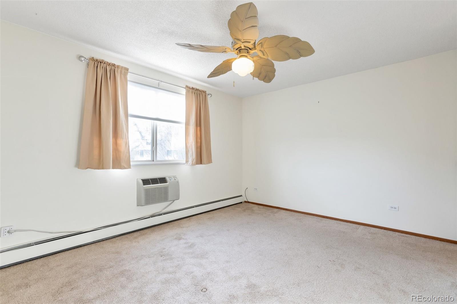 9150 Center Avenue #12B, Denver, CO 80247, 2 Bedrooms Bedrooms, ,1 BathroomBathrooms,Rental,For Rent,Windsor Gardens,Center,REC2799423