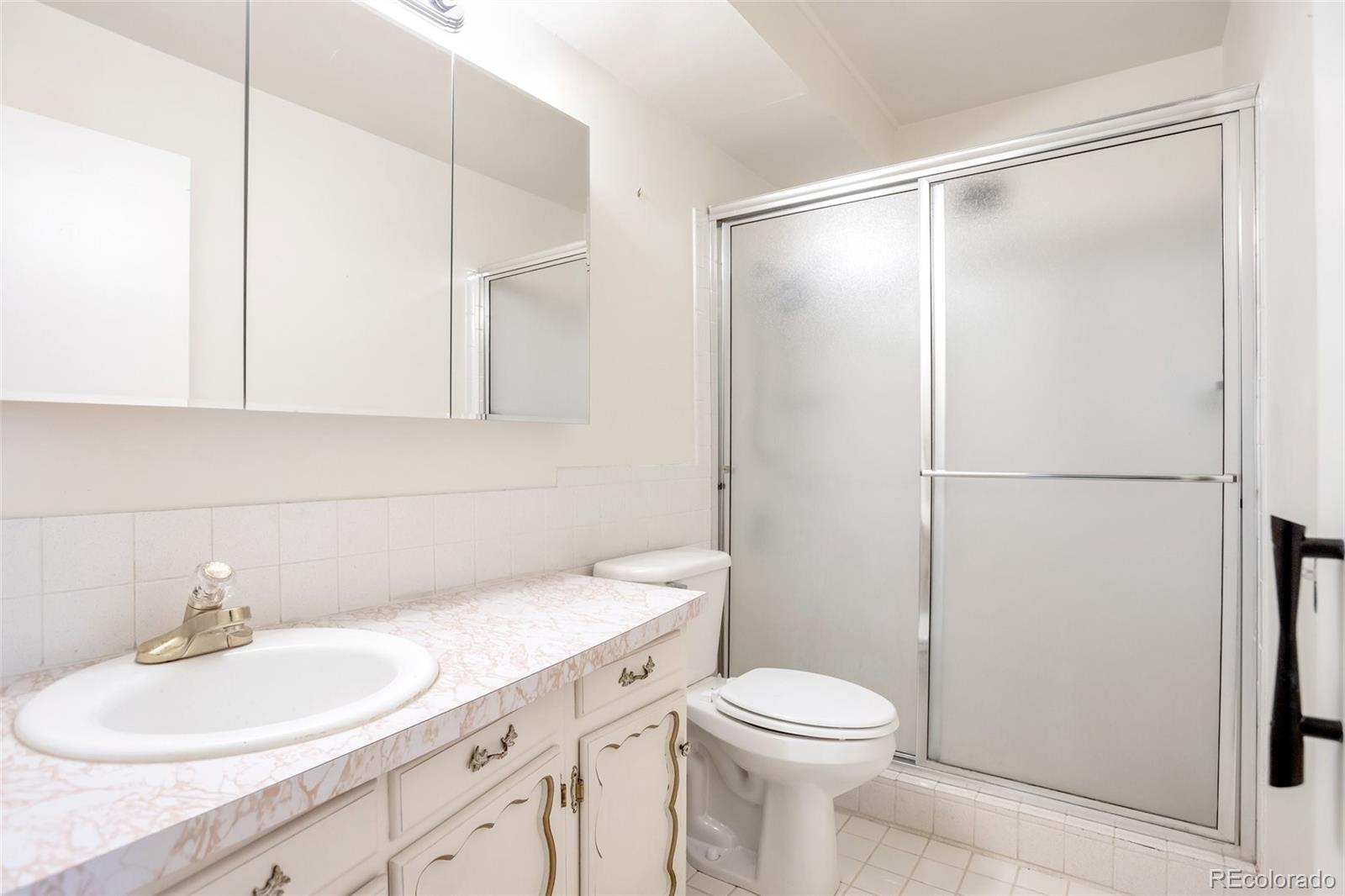 9150 Center Avenue #12B, Denver, CO 80247, 2 Bedrooms Bedrooms, ,1 BathroomBathrooms,Rental,For Rent,Windsor Gardens,Center,REC2799423