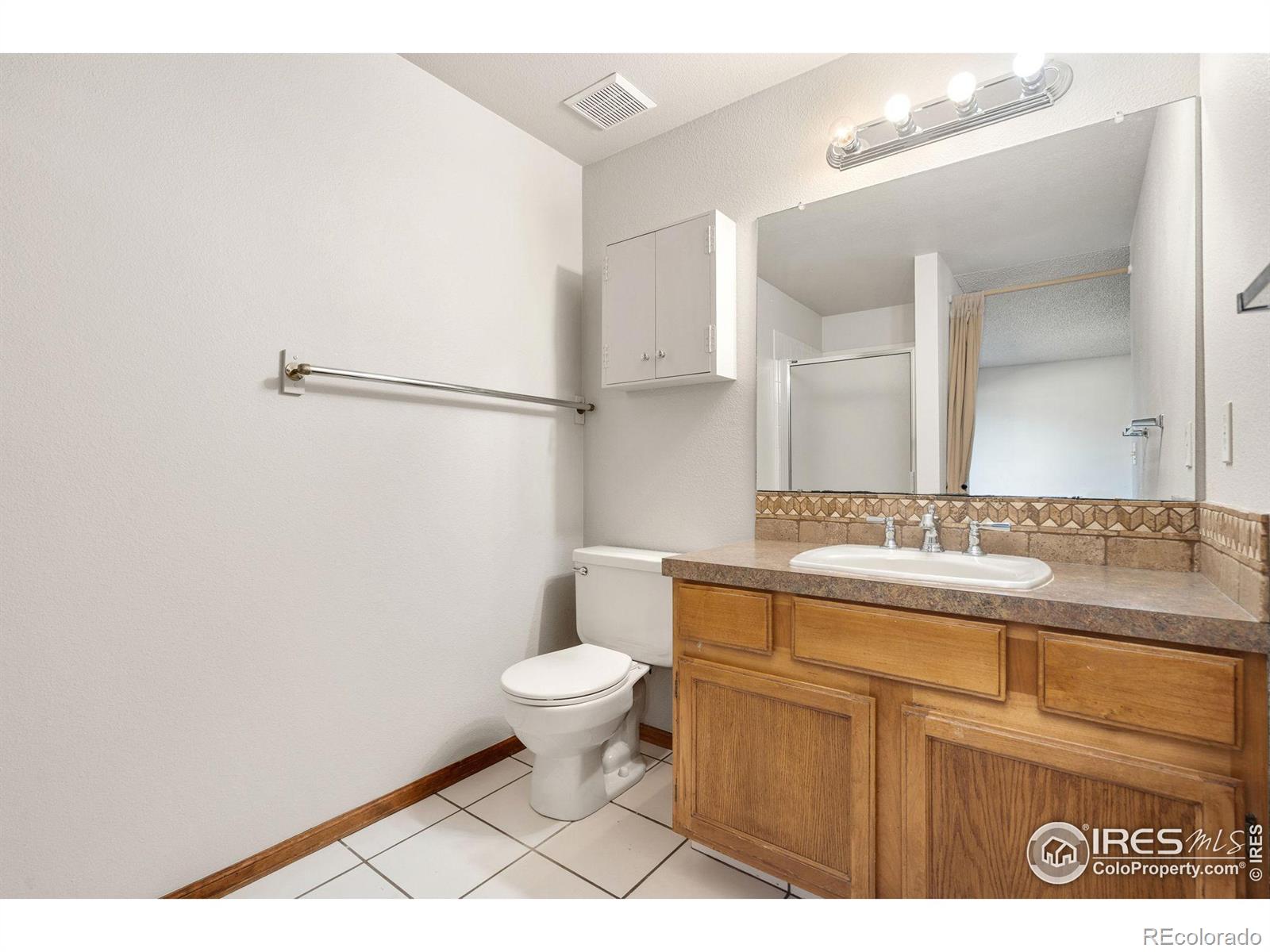 1029 Redbud Drive, Loveland, CO 80538, 3 Bedrooms Bedrooms, ,2 BathroomsBathrooms,Residential,For Sale,Redbud,RECIR1023902