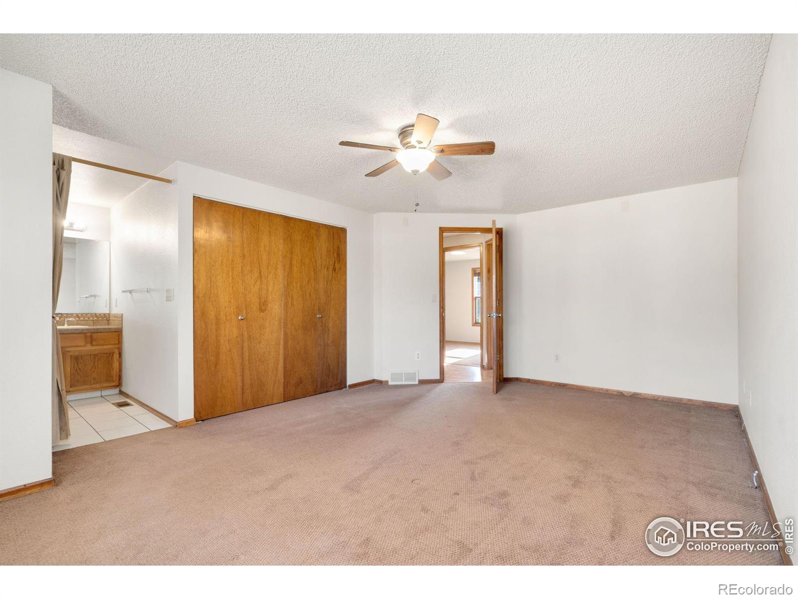1029 Redbud Drive, Loveland, CO 80538, 3 Bedrooms Bedrooms, ,2 BathroomsBathrooms,Residential,For Sale,Redbud,RECIR1023902