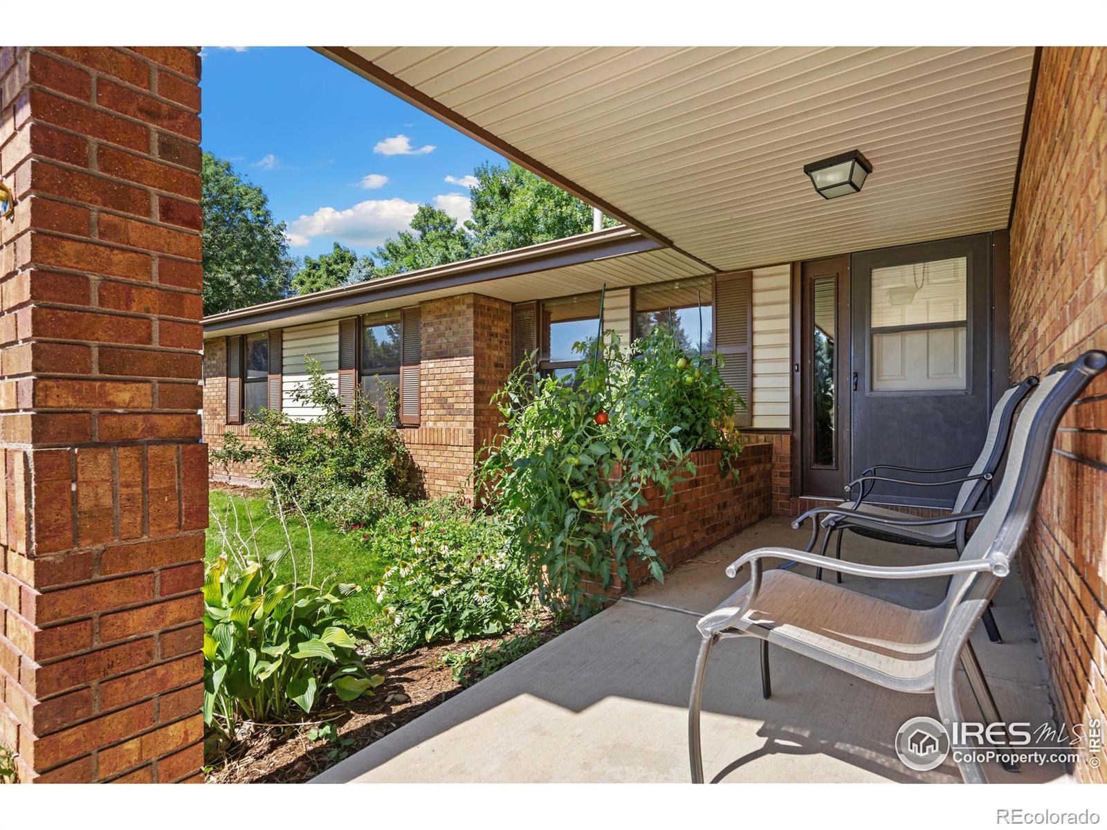 1029 Redbud Drive, Loveland, CO 80538, 3 Bedrooms Bedrooms, ,2 BathroomsBathrooms,Residential,For Sale,Redbud,RECIR1023902