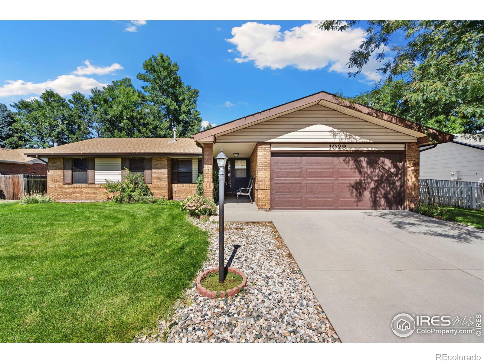 1029 Redbud Drive, Loveland, CO 80538, 3 Bedrooms Bedrooms, ,2 BathroomsBathrooms,Residential,For Sale,Redbud,RECIR1023902