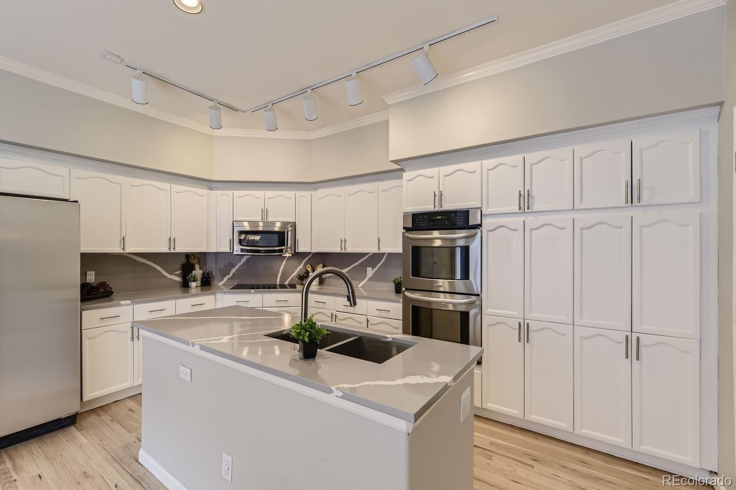 9833 Greensview Circle, Lone Tree, CO 80124, 3 Bedrooms Bedrooms, ,4 BathroomsBathrooms,Residential,For Sale,Greensview,REC5302303