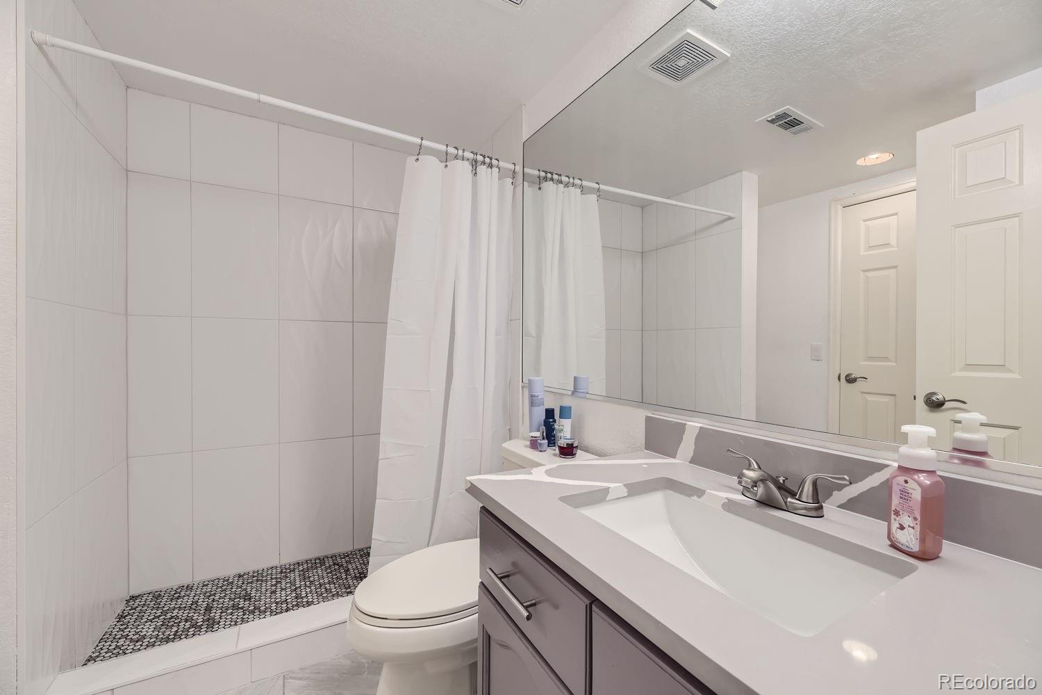 9833 Greensview Circle, Lone Tree, CO 80124, 3 Bedrooms Bedrooms, ,4 BathroomsBathrooms,Residential,For Sale,Greensview,REC5302303