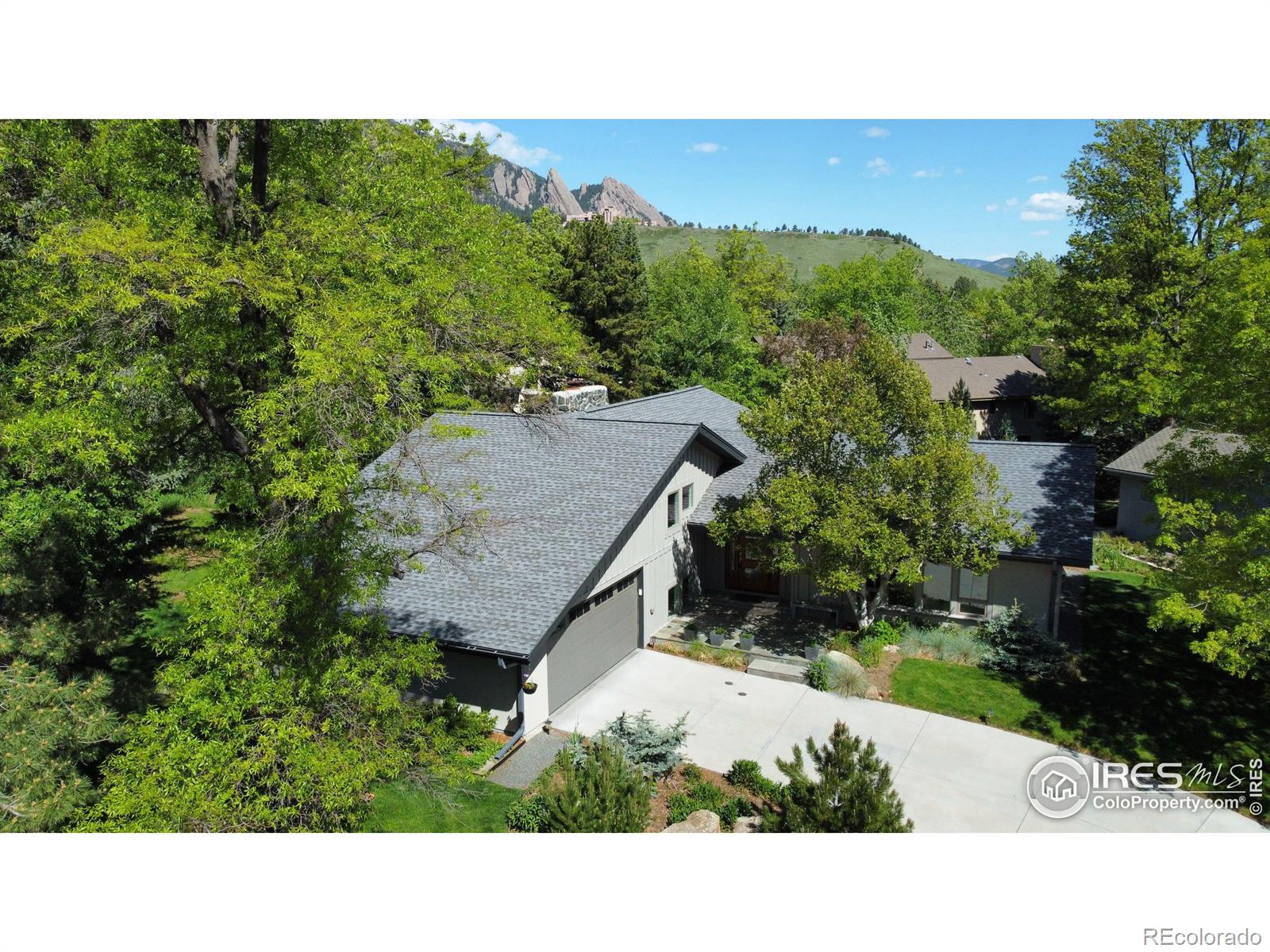 2560 Briarwood Drive, Boulder, CO 80305, 4 Bedrooms Bedrooms, ,4 BathroomsBathrooms,Residential,For Sale,Briarwood,RECIR1023868