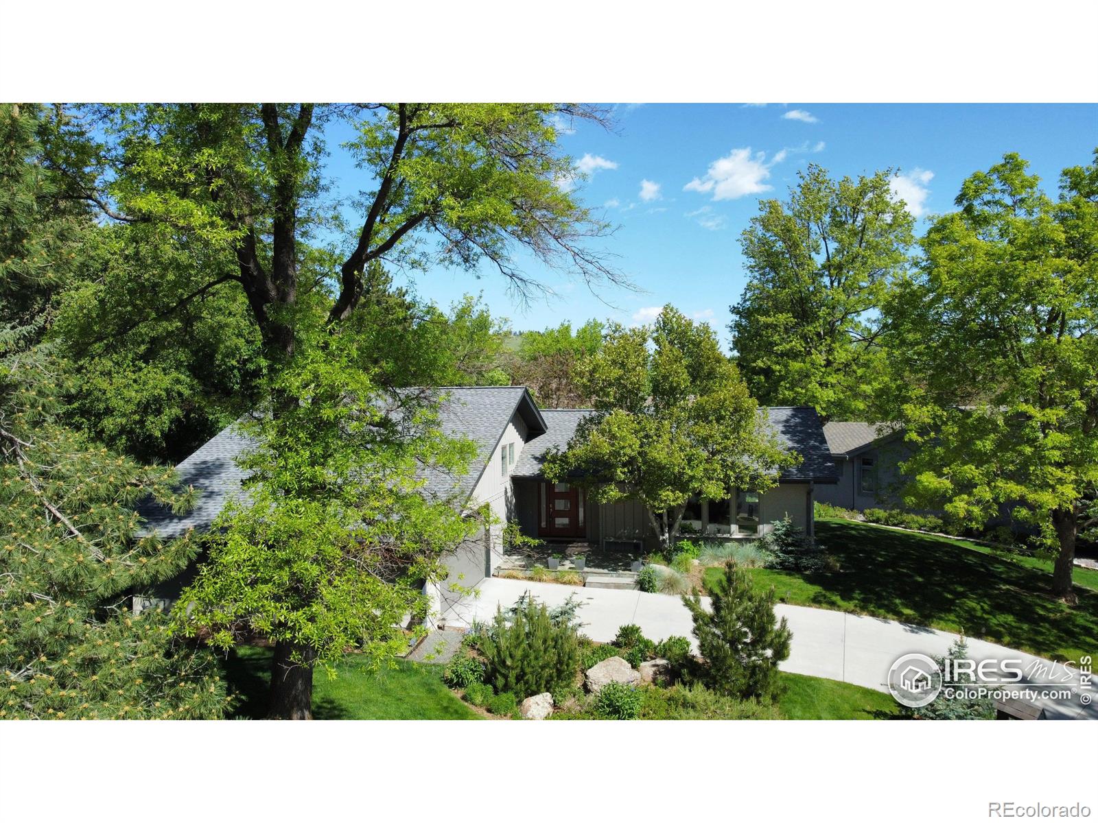 2560 Briarwood Drive, Boulder, CO 80305, 4 Bedrooms Bedrooms, ,4 BathroomsBathrooms,Residential,For Sale,Briarwood,RECIR1023868
