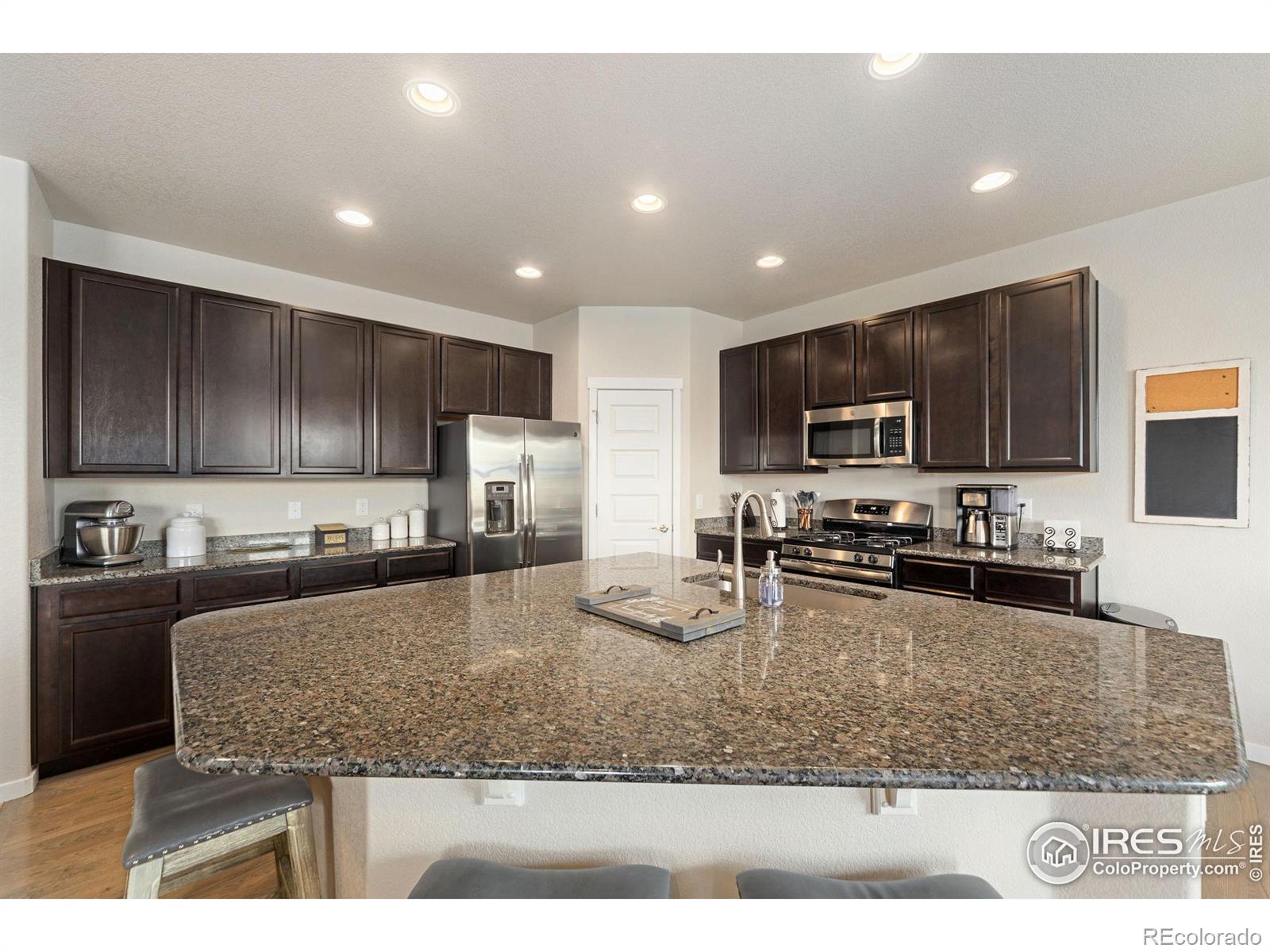 5345 Clarence Drive, Windsor, CO 80550, 5 Bedrooms Bedrooms, ,4 BathroomsBathrooms,Residential,For Sale,Clarence,RECIR1023853