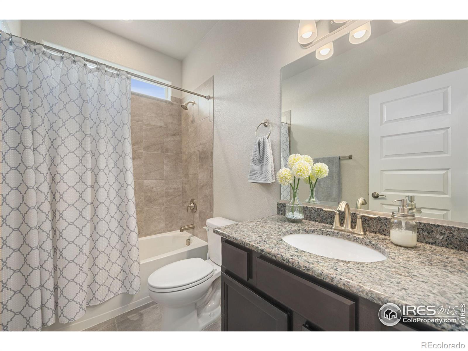 5345 Clarence Drive, Windsor, CO 80550, 5 Bedrooms Bedrooms, ,4 BathroomsBathrooms,Residential,For Sale,Clarence,RECIR1023853