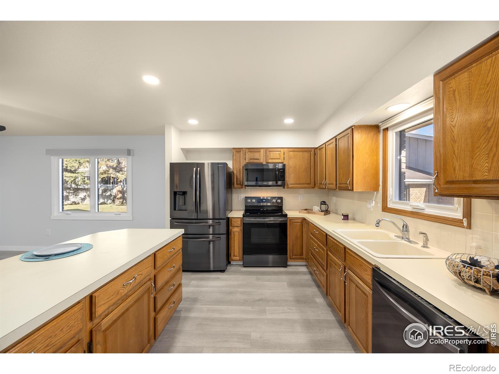 2480 Boise Avenue, Loveland, CO 80538, 2 Bedrooms Bedrooms, ,2 BathroomsBathrooms,Residential,For Sale,Boise,RECIR1023798