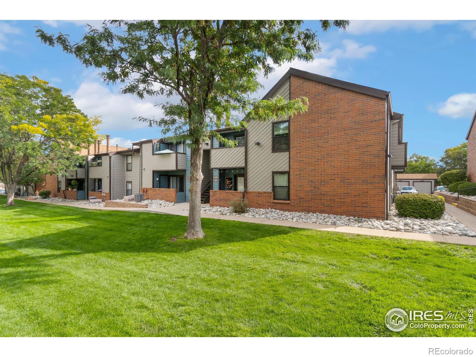 12033 Harvard Avenue #208, Aurora, CO 80014, 2 Bedrooms Bedrooms, ,2 BathroomsBathrooms,Residential,For Sale,Harvard,RECIR1023811