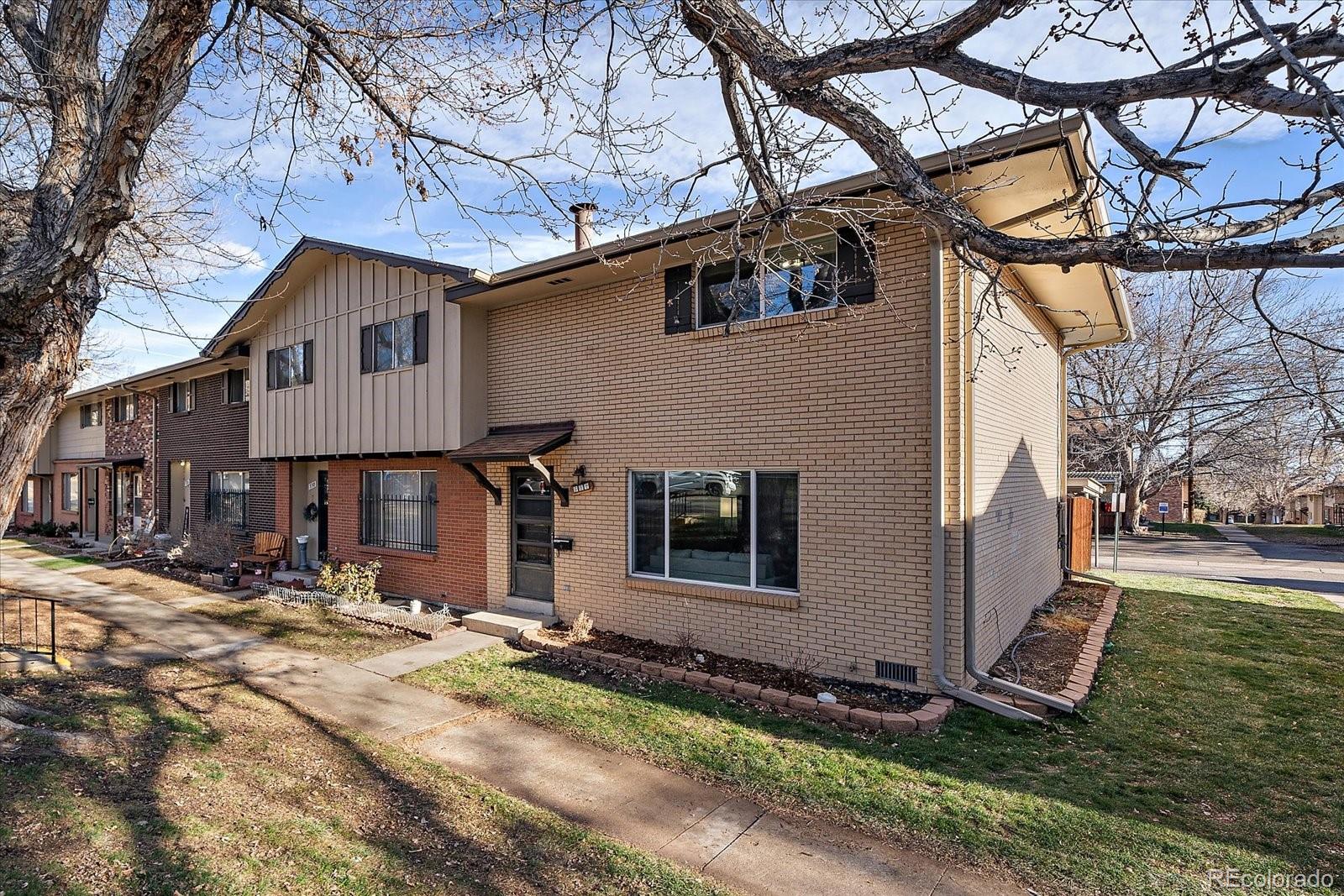 534 Xenon Court, Lakewood, CO 80228, 3 Bedrooms Bedrooms, ,2 BathroomsBathrooms,Residential,For Sale,Green Mountain Townhouses,Xenon,REC9733462