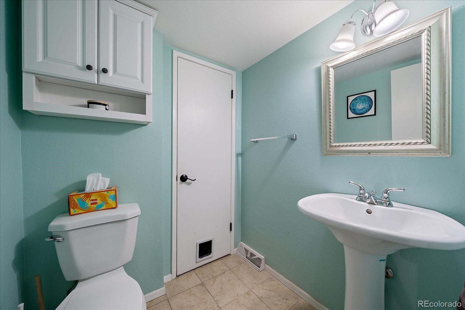 534 Xenon Court, Lakewood, CO 80228, 3 Bedrooms Bedrooms, ,2 BathroomsBathrooms,Residential,For Sale,Green Mountain Townhouses,Xenon,REC9733462