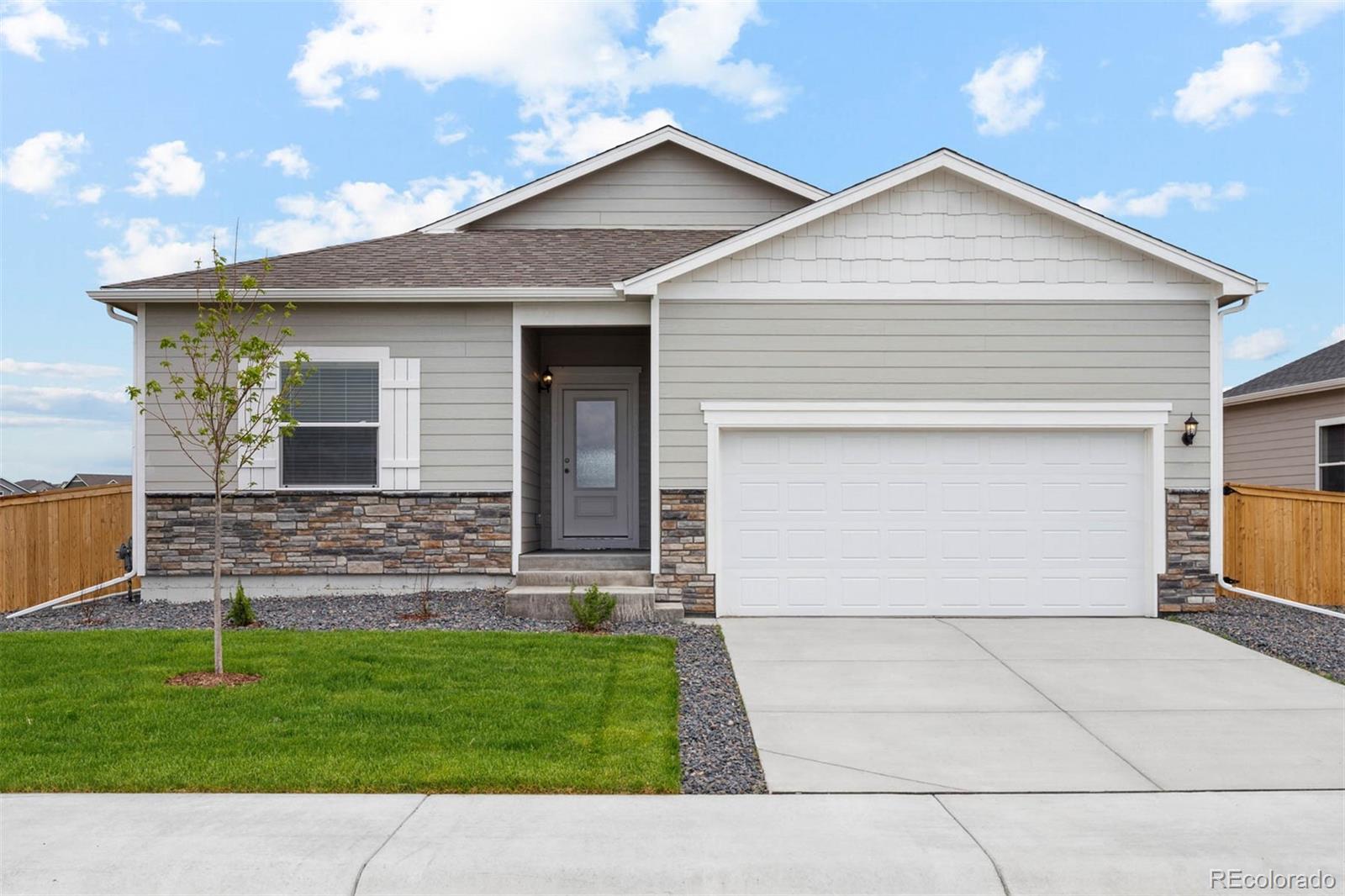 1055 Long Meadows Street, Severance, CO 80550, 3 Bedrooms Bedrooms, ,2 BathroomsBathrooms,Residential,For Sale,Long Meadows,REC7668700