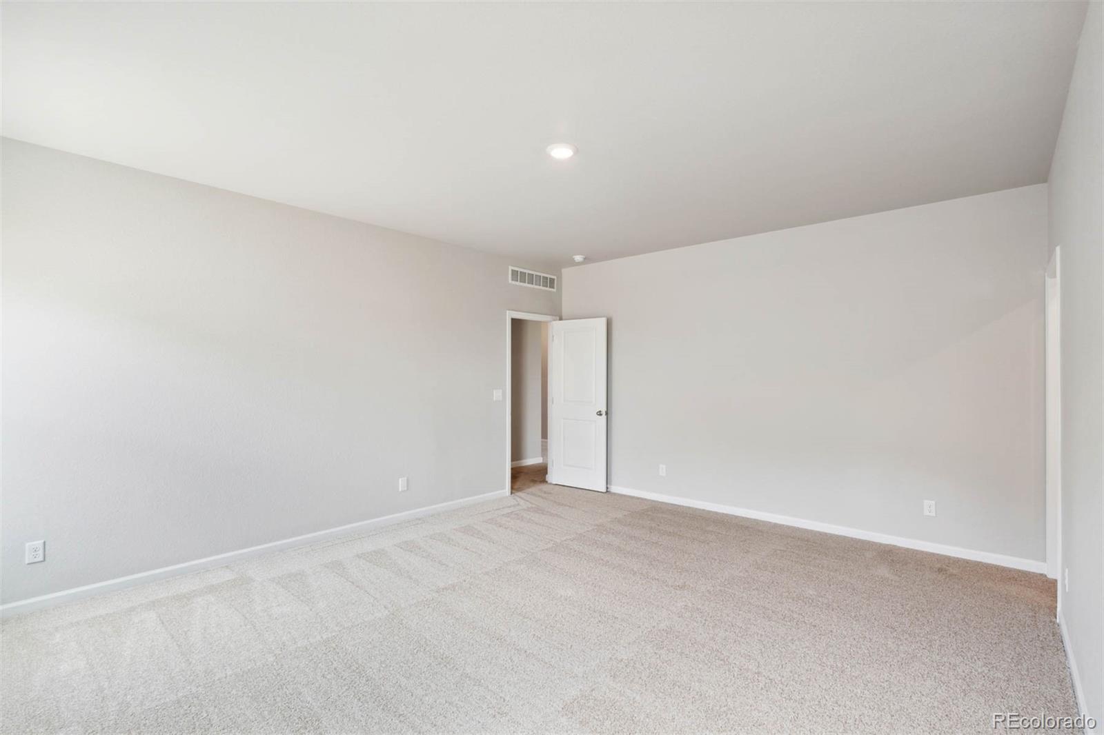 1055 Long Meadows Street, Severance, CO 80550, 3 Bedrooms Bedrooms, ,2 BathroomsBathrooms,Residential,For Sale,Long Meadows,REC7668700