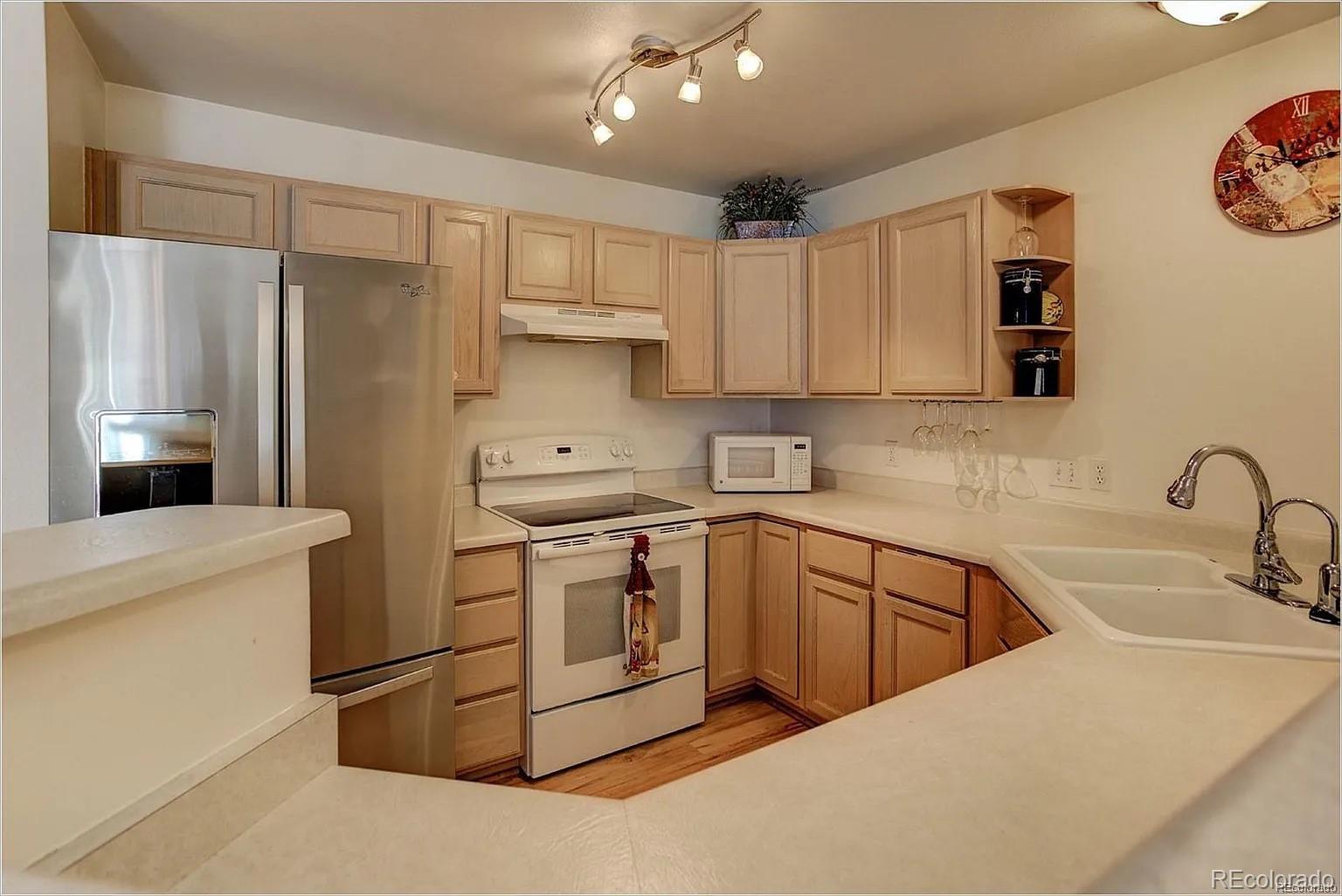 10784 63rd Place #302, Arvada, CO 80004, 2 Bedrooms Bedrooms, ,2 BathroomsBathrooms,Rental,For Rent,63rd,REC2343553