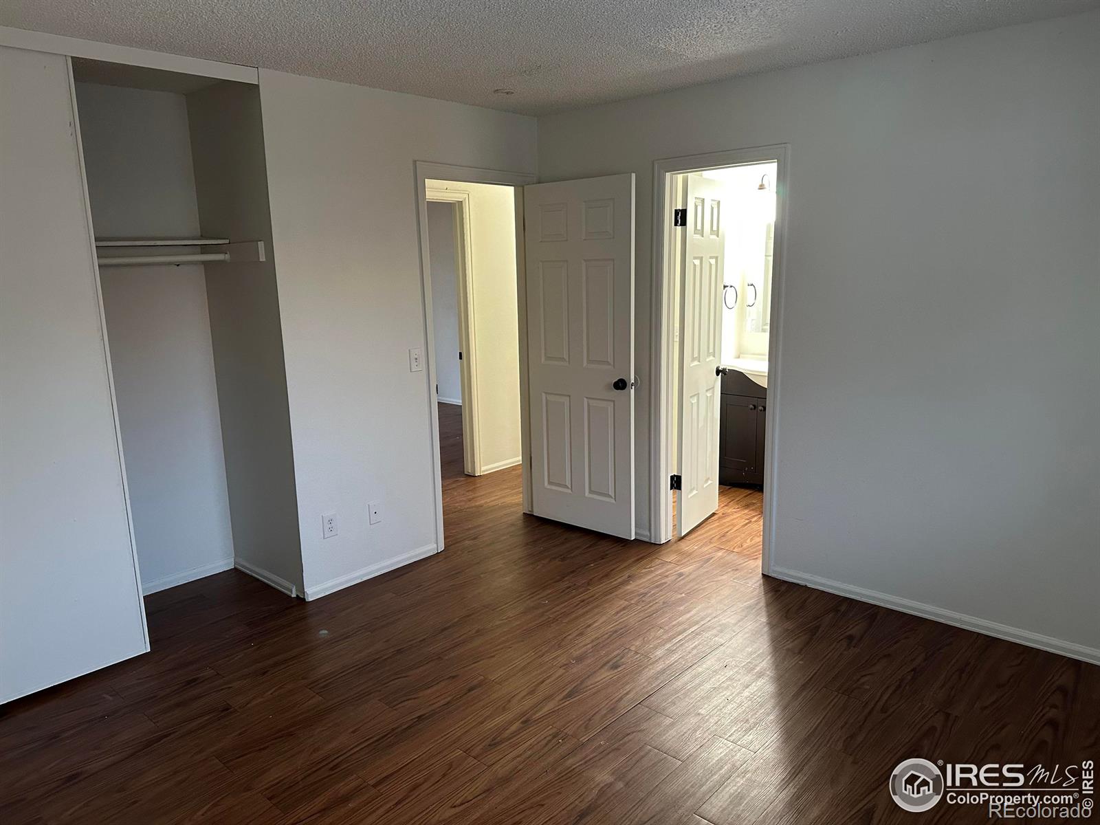 2725 97th Avenue, Thornton, CO 80229, 5 Bedrooms Bedrooms, ,2 BathroomsBathrooms,Residential,For Sale,97th,RECIR1023393