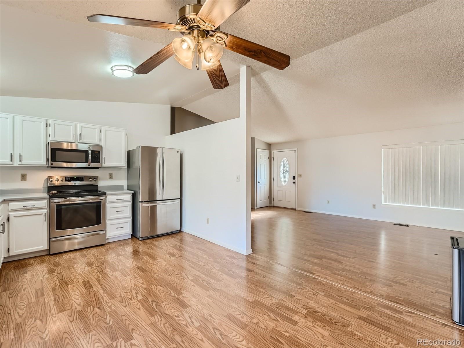 4210 Cathay Way, Aurora, CO 80013, 3 Bedrooms Bedrooms, ,2 BathroomsBathrooms,Rental,For Rent,Cathay Way,REC9736648