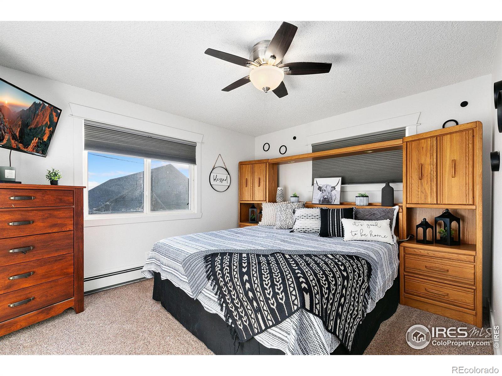 27464 County Road 44, Kersey, CO 80644, 4 Bedrooms Bedrooms, ,2 BathroomsBathrooms,Residential,For Sale,County Road 44,RECIR1023924