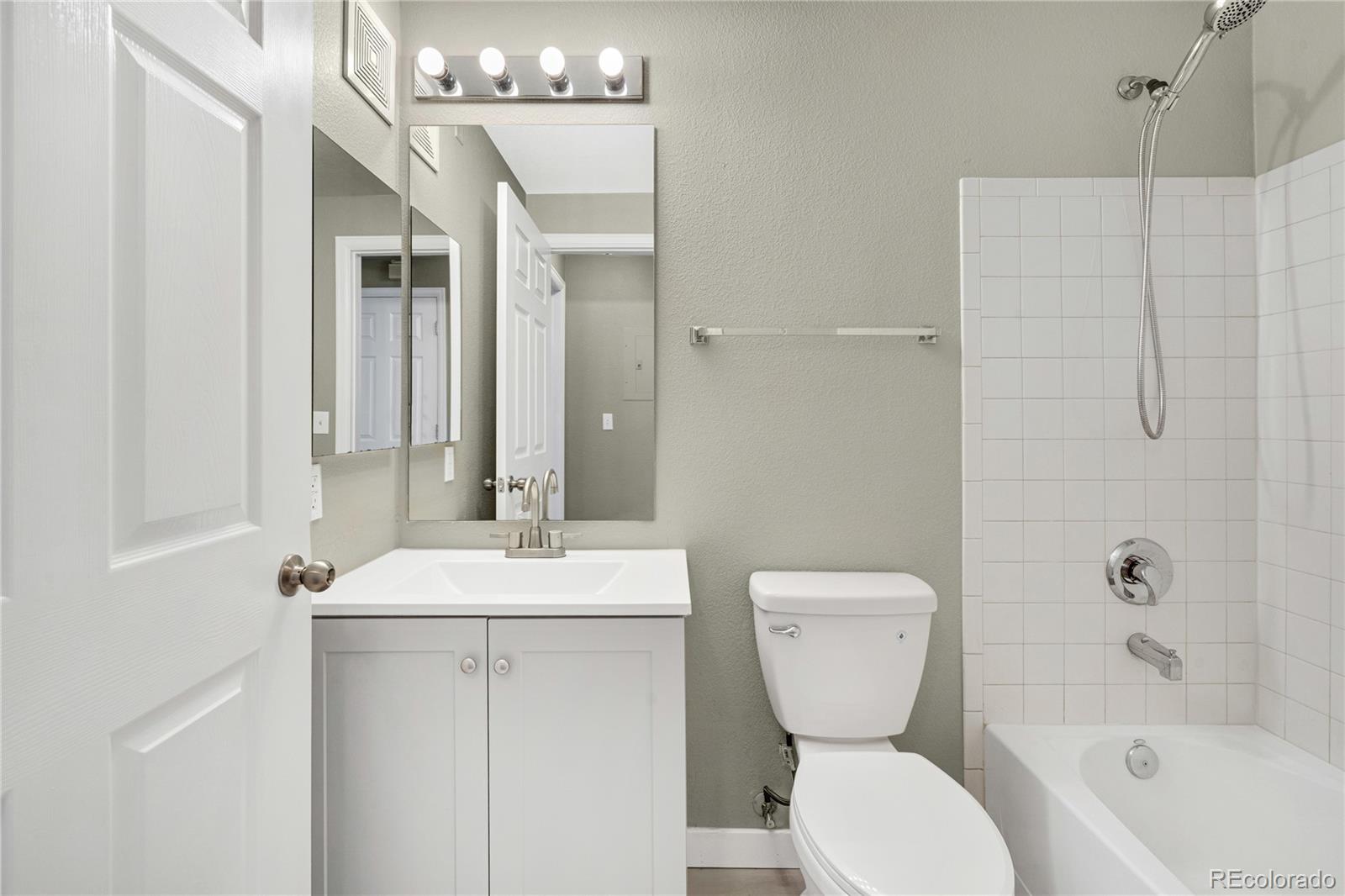 1535 Florence Way #408, Aurora, CO 80247, 2 Bedrooms Bedrooms, ,2 BathroomsBathrooms,Rental,For Rent,Florence,REC9241893