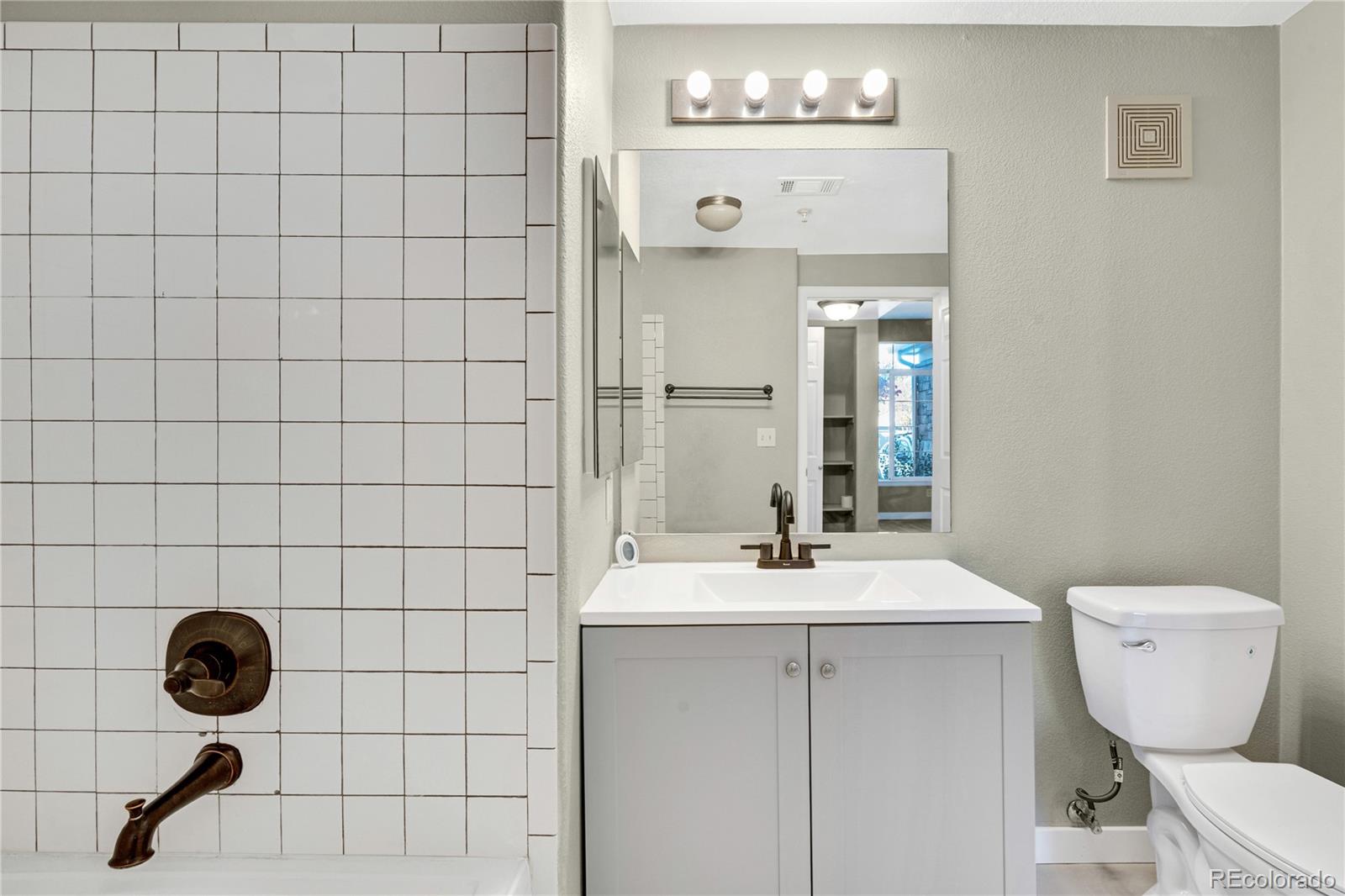 1535 Florence Way #408, Aurora, CO 80247, 2 Bedrooms Bedrooms, ,2 BathroomsBathrooms,Rental,For Rent,Florence,REC9241893