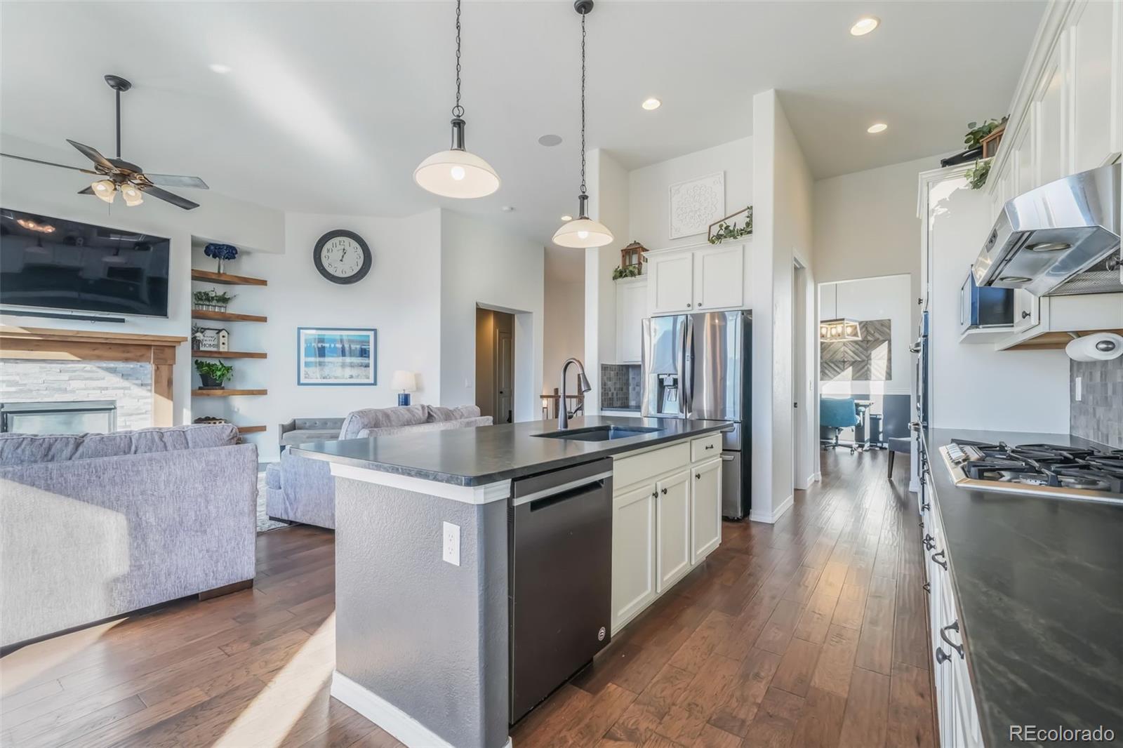 17636 Lake Overlook Court, Monument, CO 80132, 5 Bedrooms Bedrooms, ,3 BathroomsBathrooms,Residential,For Sale,Lake Overlook,REC5516565