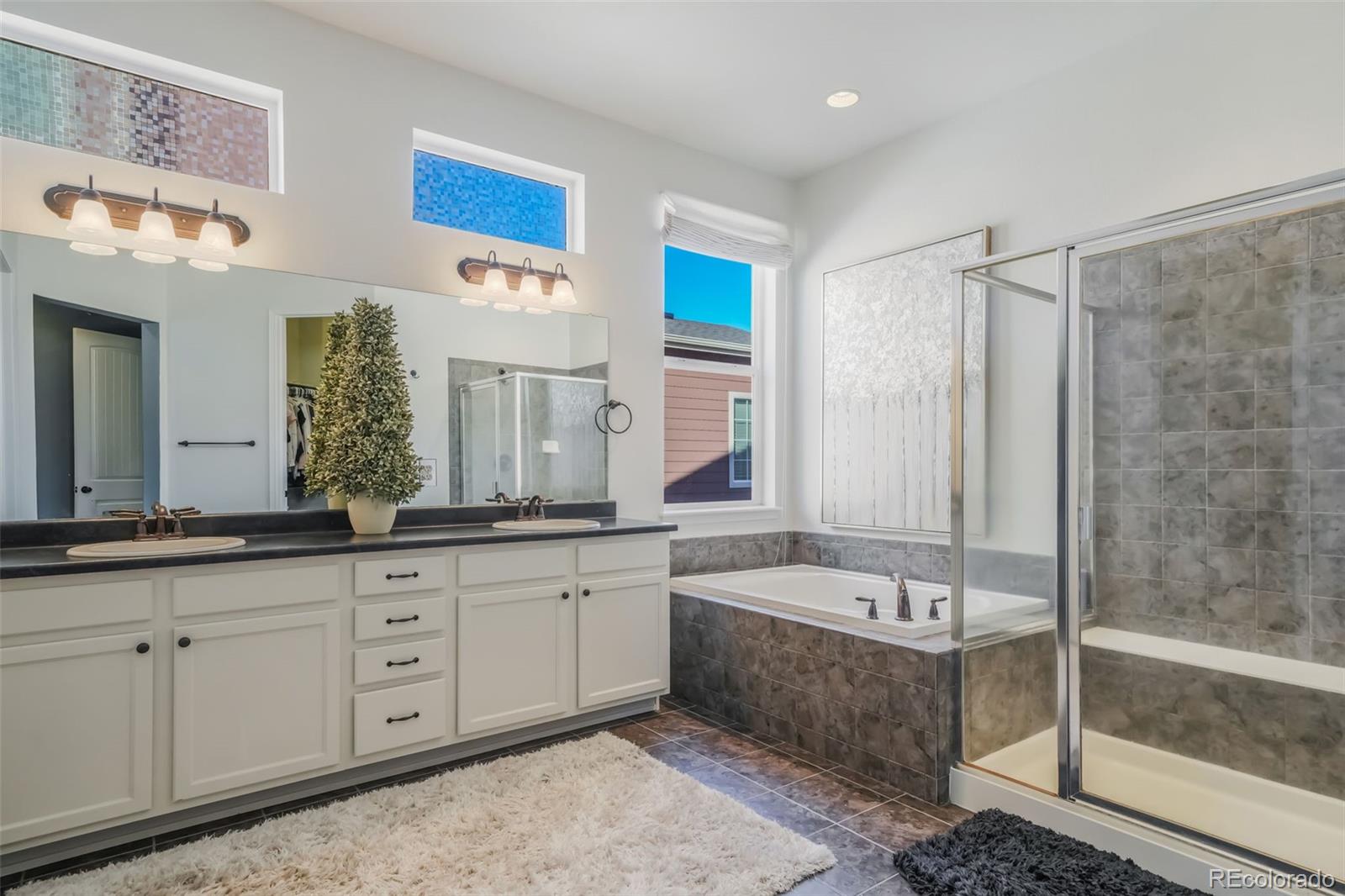 17636 Lake Overlook Court, Monument, CO 80132, 5 Bedrooms Bedrooms, ,3 BathroomsBathrooms,Residential,For Sale,Lake Overlook,REC5516565