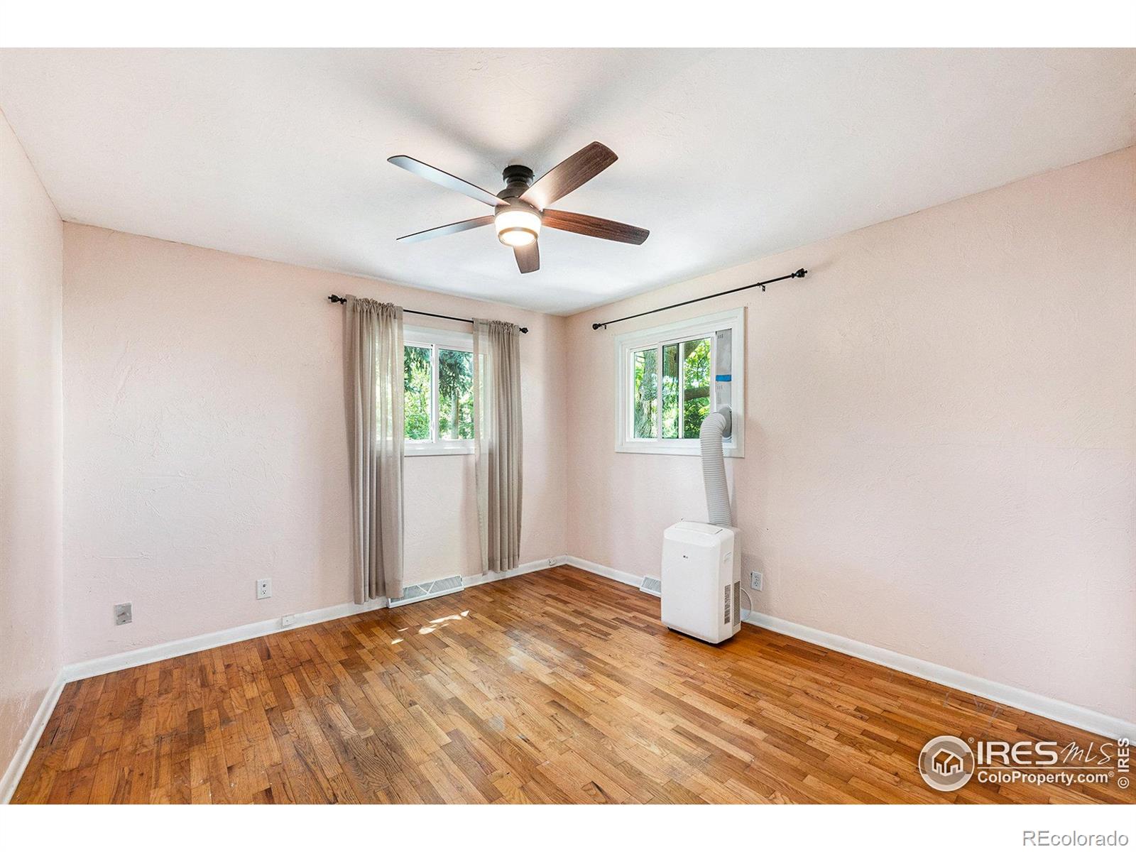 1024 Roosevelt Avenue, Loveland, CO 80537, 3 Bedrooms Bedrooms, ,1 BathroomBathrooms,Residential,For Sale,Roosevelt,RECIR1018299