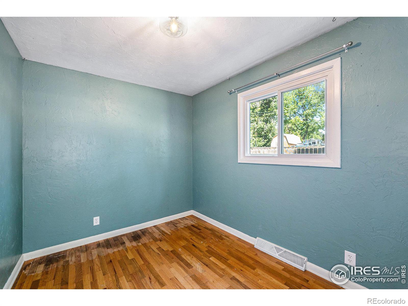 1024 Roosevelt Avenue, Loveland, CO 80537, 3 Bedrooms Bedrooms, ,1 BathroomBathrooms,Residential,For Sale,Roosevelt,RECIR1018299
