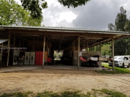 Barn