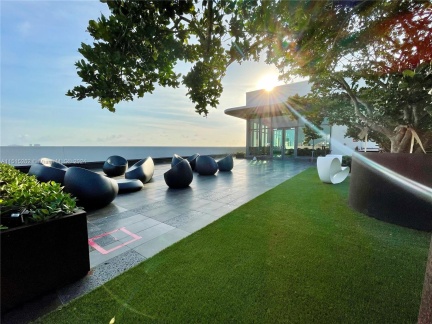 Amazing rooftop lounge and amenities.