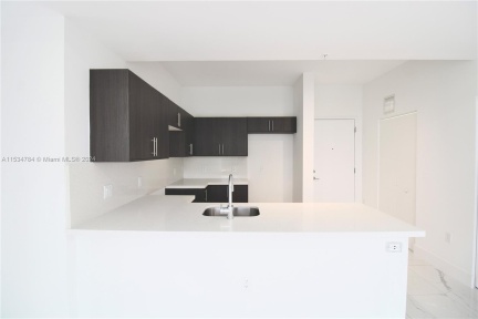 UNITS VARY DEPENDING ON FLOORPLAN TYPE