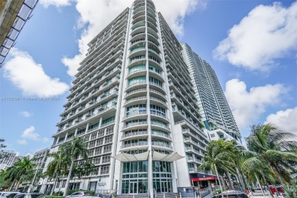 Neo Vertika, a 36 story loft condo in Brickell