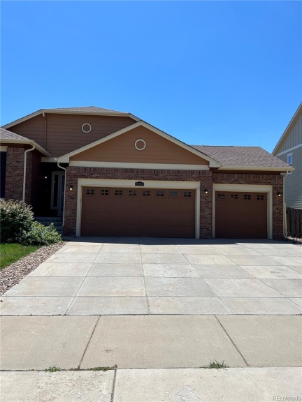 25858 E Bayaud Avenue, Aurora, CO 80018, 4 Bedrooms Bedrooms, ,3 BathroomsBathrooms,Residential,For Sale,Bayaud,REC7993082