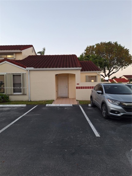 Front Entry, 1 Story Corner Unit