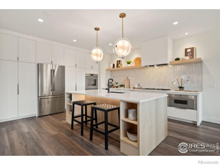 205 6th St #201, Loveland, CO 80537, 2 Bedrooms Bedrooms, ,3 BathroomsBathrooms,Residential,For Sale,6th St #201,RECIR1004703