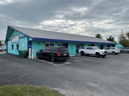 There are 10 parking spots for patrons to use