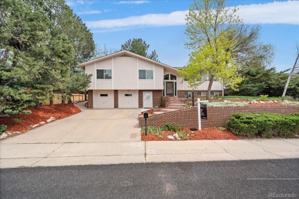 2490 S Lima Street, Aurora, CO 80014, 4 Bedrooms Bedrooms, ,3 BathroomsBathrooms,Residential,For Sale,Lima,REC3769077